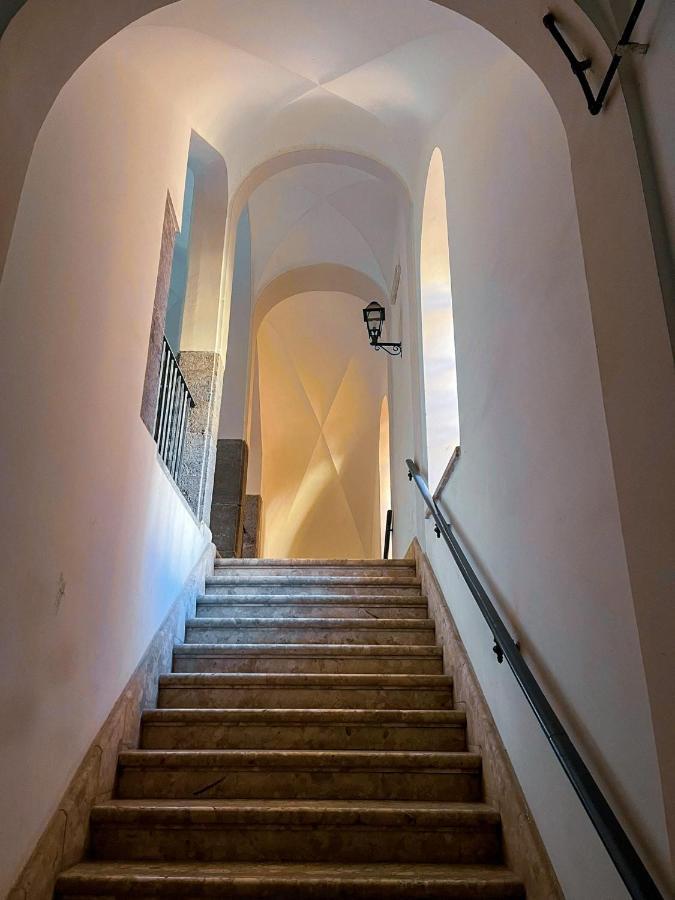 Апартаменти Chez Marie Napoli Екстер'єр фото